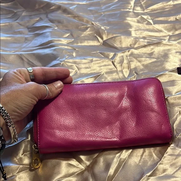 Marc Jacobs Pink Textured Wallet - Picture 2 of 3